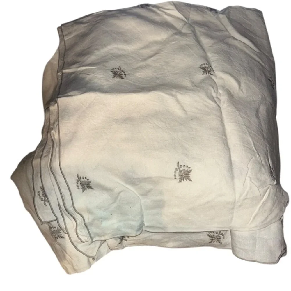 White gray embroidered flowers linen table cloth 124x74